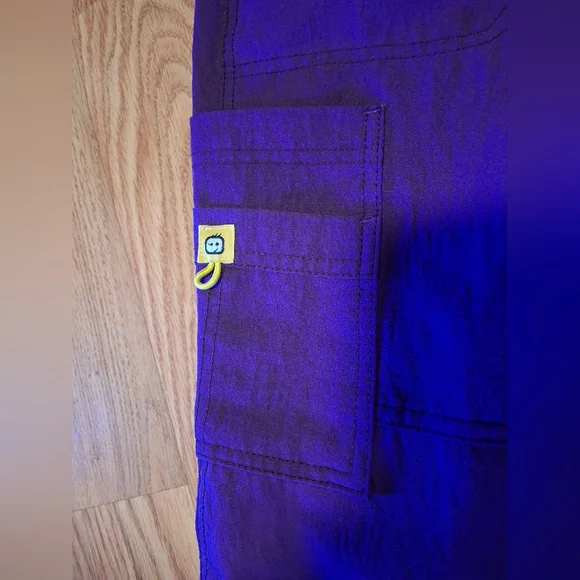 Wonder Wink Vibrant Purple Scrub Set - Picture 4 of 9